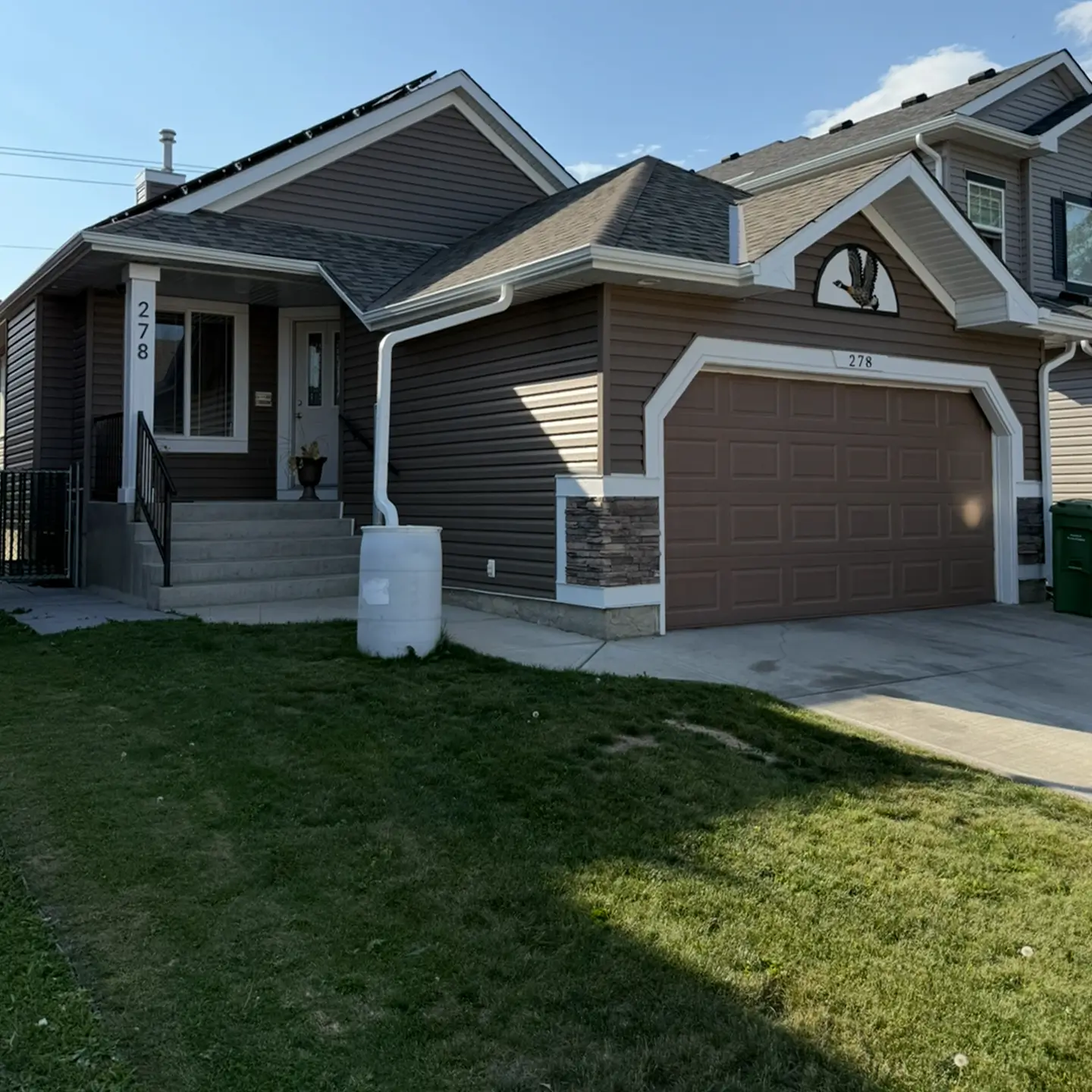 zaza-exteriors_siding_before-8